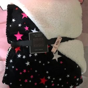 Victoria’s Secret Starry Sherpa Blanket